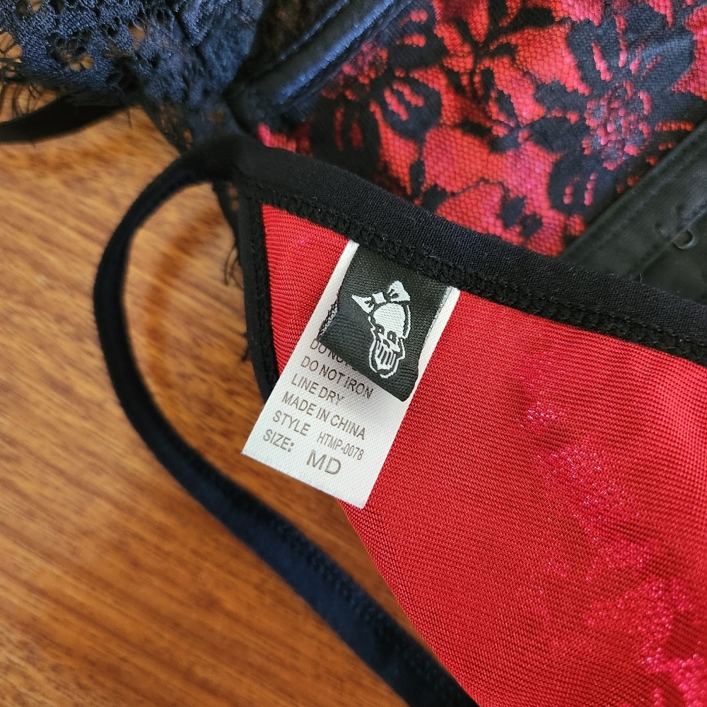 HOT TOPIC Black and Red Lace Bra with Underwire Support 34B - Picture 7 of 12